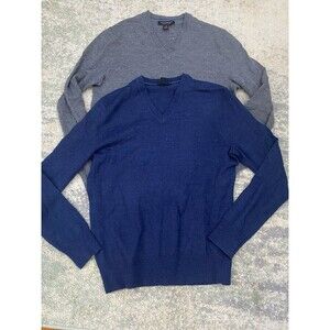 Set (2) Banana Republic Size Medium Gray Blue 100% Merino Wool V-Neck Sweater